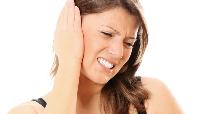Болить вухо чим лікувати народні засоби