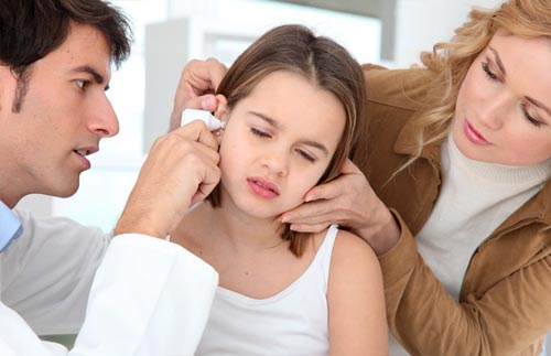 Ознаки і симптоми отиту у дітей – як визначити запалення вуха у дитини 2019