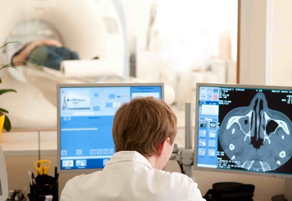 Поліпозний риносинусит – причини, симптоми, лікування