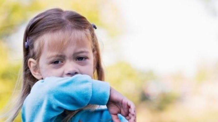 Поради батькам можна гуляти з дитиною при кашлі