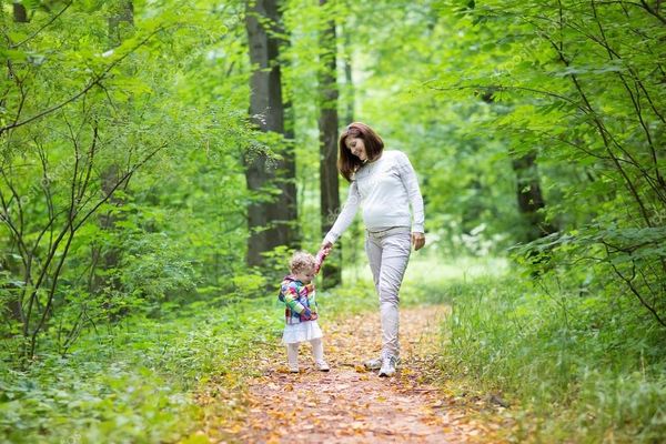 Поради батькам можна гуляти з дитиною при кашлі