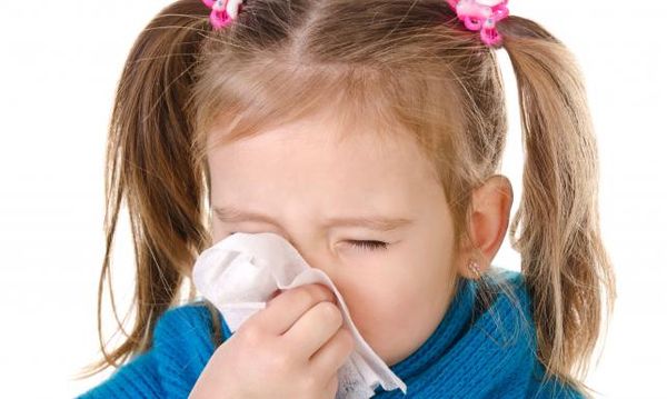 Поради батькам можна гуляти з дитиною при кашлі