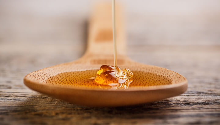 Причини виникнення подагри і способи її лікування за допомогою меду