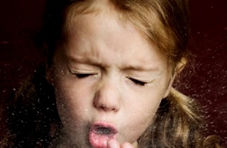 Що робити якщо у дитини довго не проходить кашель і чому це буває