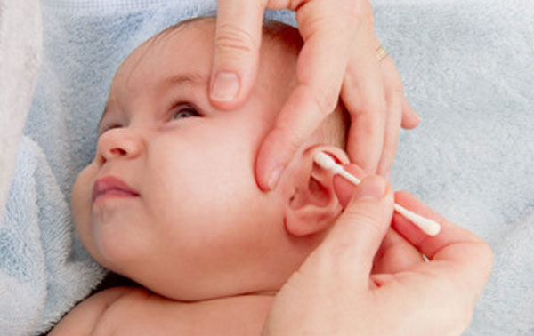 Що робити якщо у дитини у вухах сірчані пробки як прибрати в домашніх умовах
