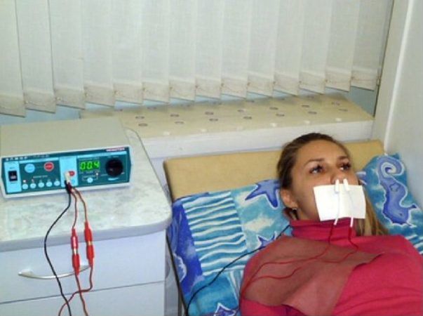 Симптоми лікування сухого риніт нежиті у дорослих і дітей