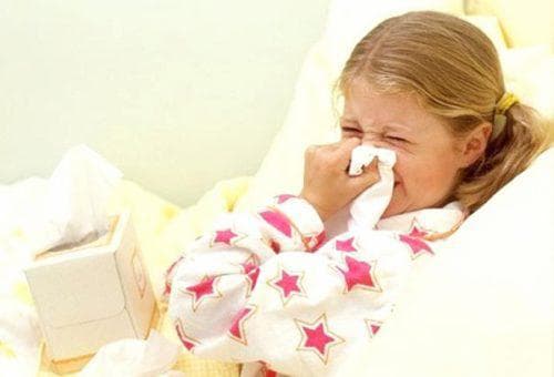 Симптоми та лікування золотистого стафілокока в носі у дитини