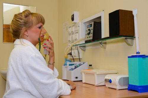 Соплі в горлі у дорослого, у горлі накопичується слиз як соплі