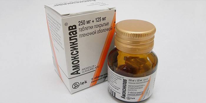 Стафілокок в горлі у дітей і дорослих: причини, симптоми і лікування інфекції