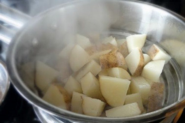 Як дихати над картоплею при нежиті Як дихати над картоплею при нежиті