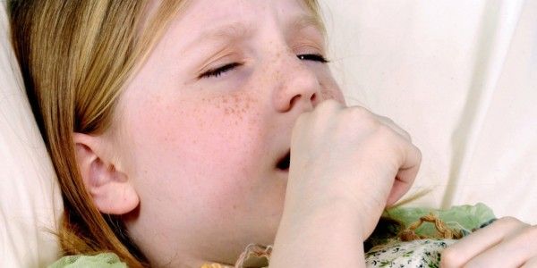 Як допомогти дитині при сухому нічному кашлі