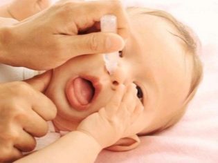 Як капати альбуцид в ніс дітям при зелених соплях і аденоїдах (інструкція по застосуванню)