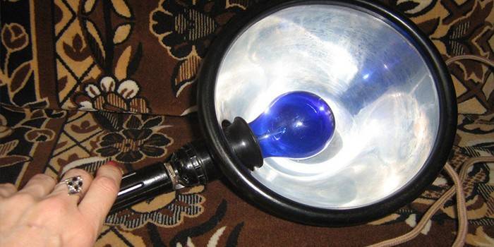 Як лікувати кашель синьою лампою