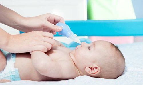 Як очистити ніс новонародженого від соплів