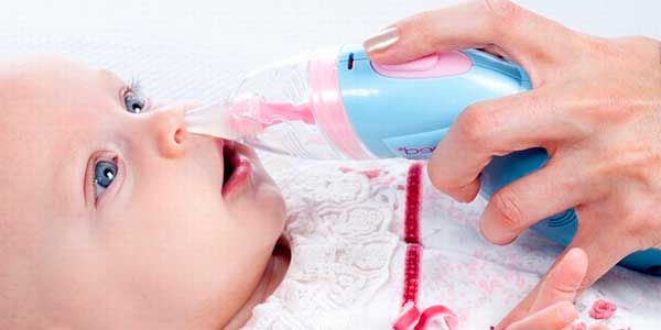 Як очистити ніс новонародженого від соплів