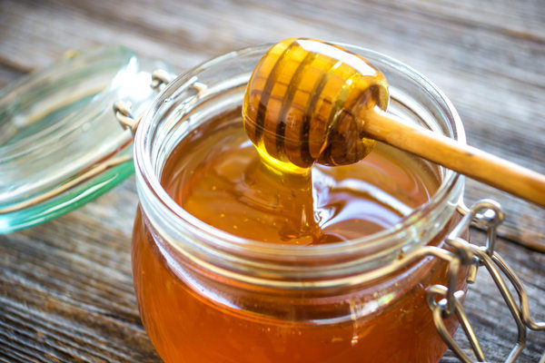Як перевірити мед на натуральність в домашніх умовах. Як зрозуміти натуральний він чи ні?