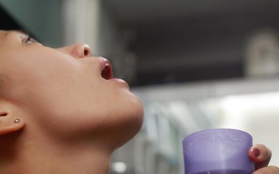 Як полоскати горло перекисом водню Як полоскати горло перекисом водню