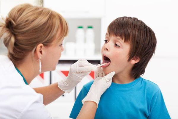 Як правильно лікувати хронічний тонзиліт у дітей?