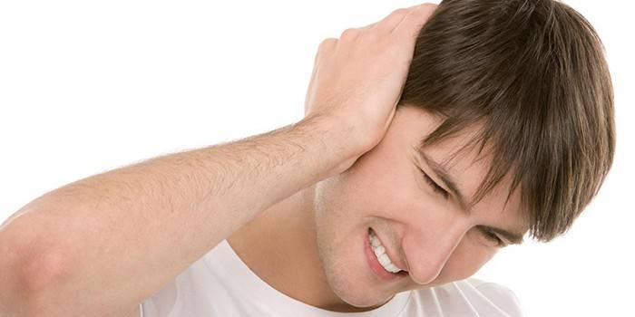 Як самостійно видалити сірчану пробку з вуха в домашніх умовах