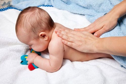 Як вивести мокротиння у дитини: як допомогти немовляті відкашлятися в домашніх умовах?