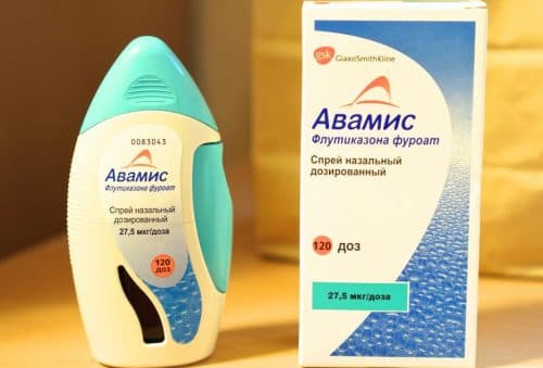 Який спрей допомагає від алергічного нежитю