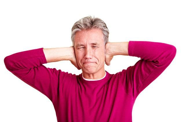 Закладає вуха при застуді – що робити: лікування в домашніх умовах Закладає вуха при застуді – що робити: лікування в домашніх умовах