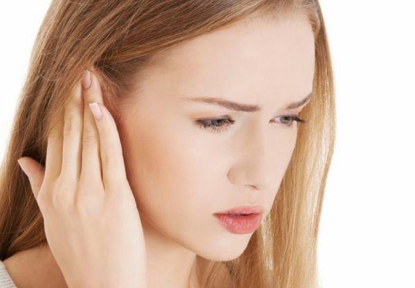 Закладає вуха при застуді – що робити: лікування в домашніх умовах Закладає вуха при застуді – що робити: лікування в домашніх умовах