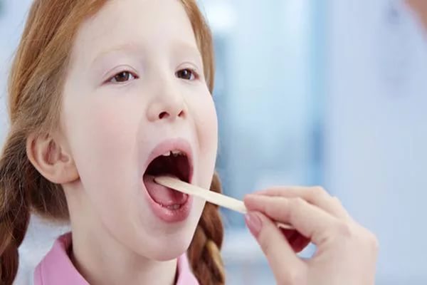 Запалені гланди, що робити Запалені гланди, що робити